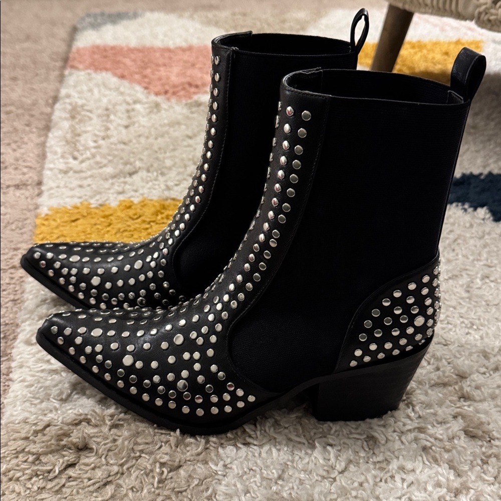 Studded Black booties - Picture 5 of 5